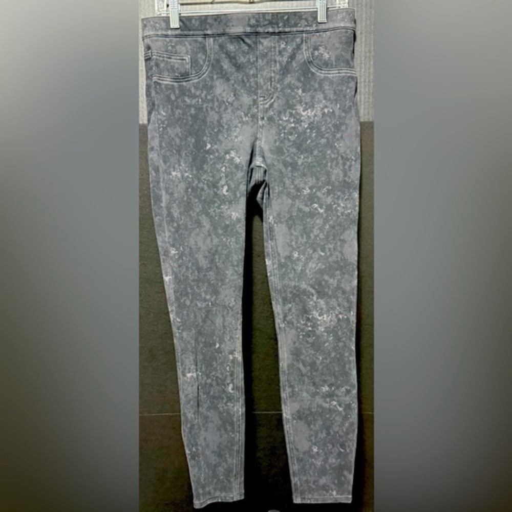 🪅Spanx Black Camo Jeggings Leggings